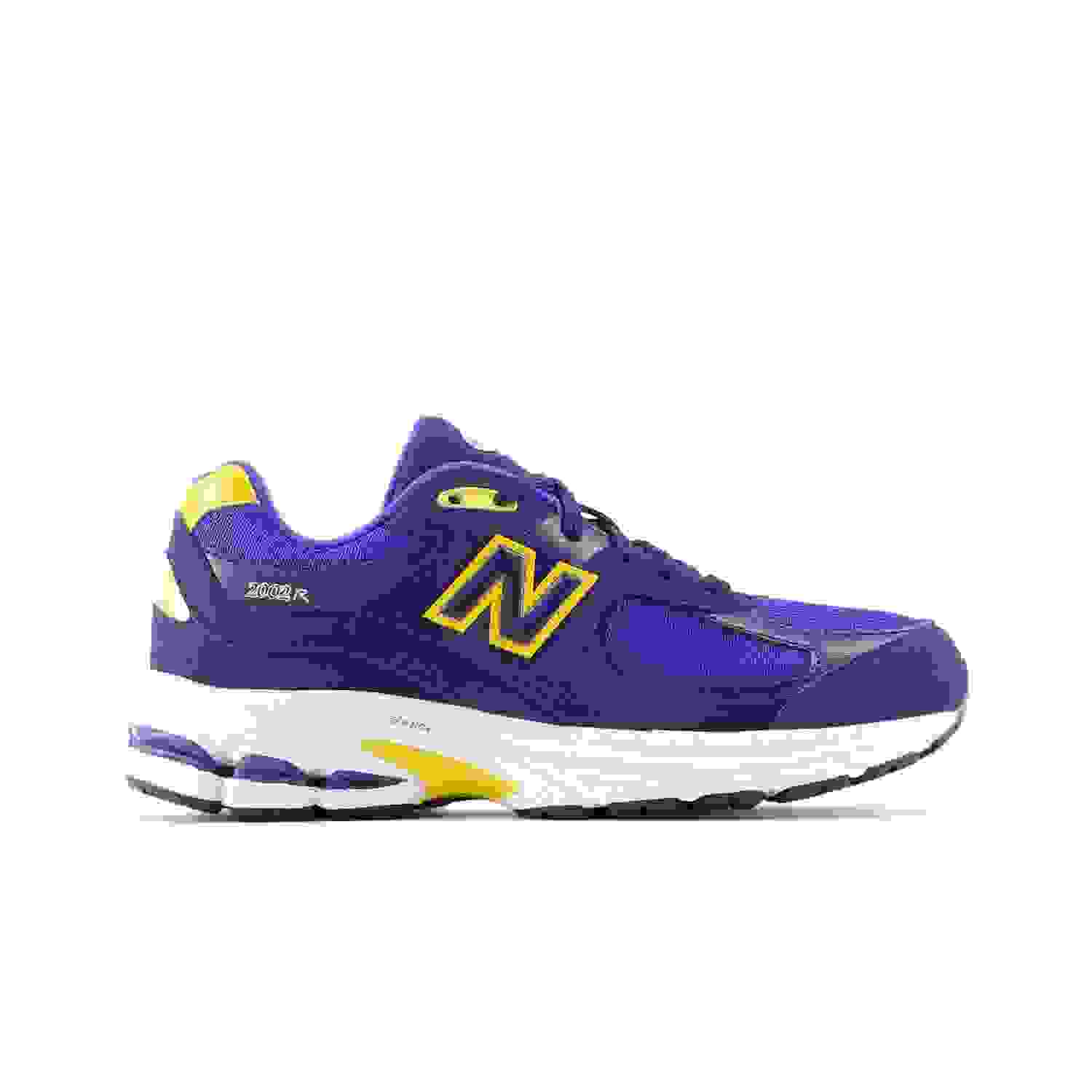New Balance 2002 Grade School Boys' "Blue/Yellow" Shoe
